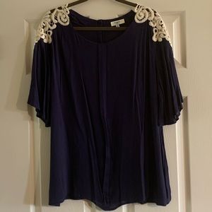 Lace sleeve button back blouse